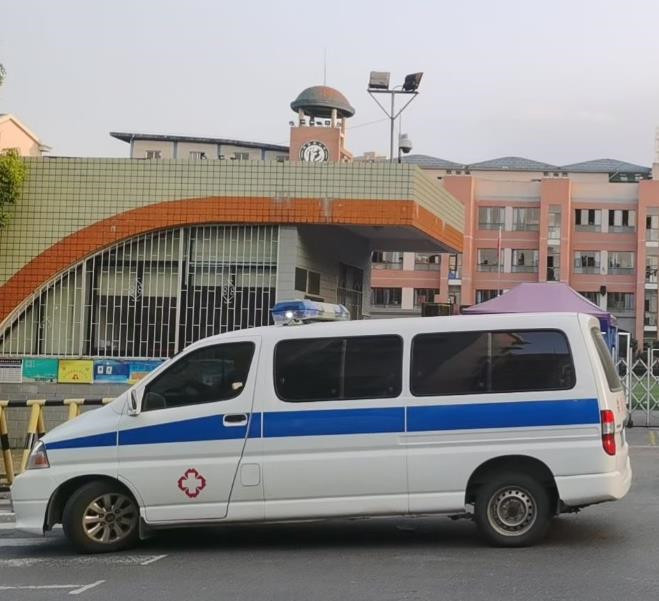 北戴河救护车出租护送骨折病人一公里多少钱